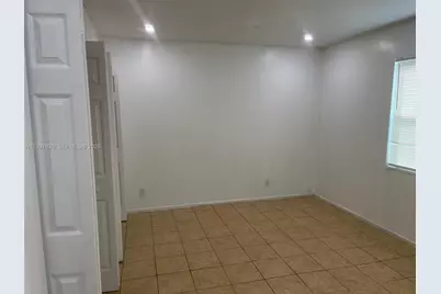 4800 NW 24th Ct #D103, Lauderdale Lakes, FL 33313 - Photo 17