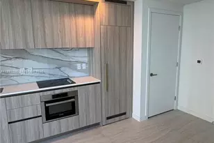 77 SE 5, Miami, FL 33131 - Photo 19