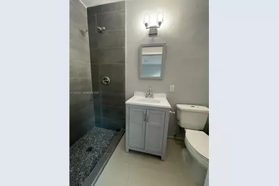 19732 NW 59th Pl #B, Hialeah, FL 33015 - Photo 1