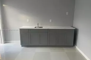 19732 NW 59th Pl, Hialeah, FL 33015 - Photo 3