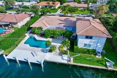 1400 NE 103rd St, Miami Shores, FL 33138 - Photo 1