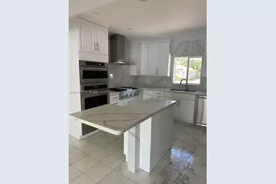 1400 NE 103rd St, Miami Shores, FL 33138 - Photo 17