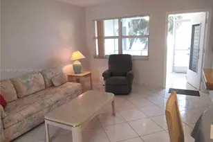 580 Egret Dr, Hallandale Beach, FL 33009 - Photo 9