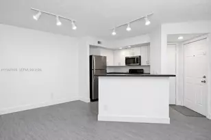 12620 Vista Isles Dr, Sunrise, FL 33325 - Photo 19