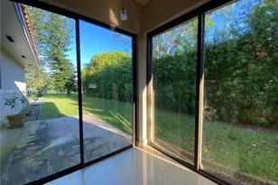 19740 W St Andrews Dr, Hialeah, FL 33015 - Photo 19