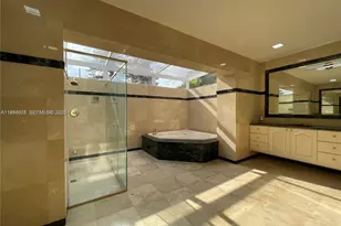 19740 W St Andrews Dr, Hialeah, FL 33015 - Photo 9