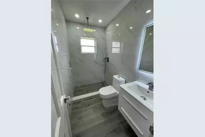 19740 W Saint Andrews Dr, Hialeah, FL 33015 - Photo 15