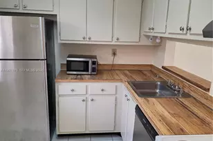8005 SW 107th Ave, Miami, FL 33173 - Photo 3