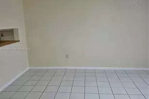 8005 SW 107th Ave, Miami, FL 33173 - Photo 13