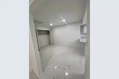 2101 Hibiscus Rd #0, Fort Myers, FL 33905 - Photo 5