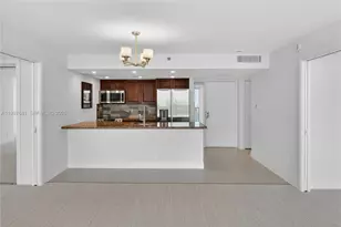 7601 E Treasure Dr, North Bay Village, FL 33141 - Photo 23