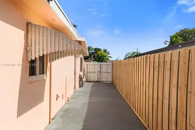 6441 SW 23rd St, Miramar, FL 33023 - Photo 7