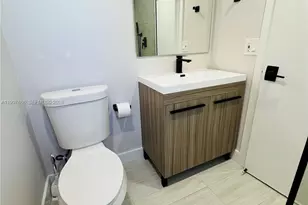 3826 SW 107th Ave, Miami, FL 33165 - Photo 7