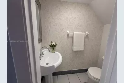2630 W 76th St #201, Hialeah, FL 33016 - Photo 13