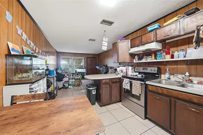 1910 S 34th St, Fort Pierce, FL 34947 - Photo 7