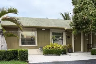 11906 SW 110th St Cir E, Miami, FL 33186 - Photo 1