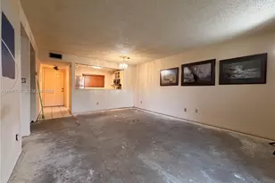 17000 NW 67th Ave, Hialeah, FL 33015 - Photo 13