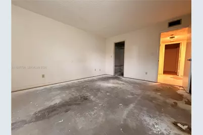 17000 NW 67th Ave #115, Hialeah, FL 33015 - Photo 21