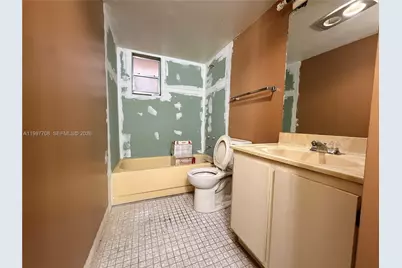 17000 NW 67th Ave #115, Hialeah, FL 33015 - Photo 15