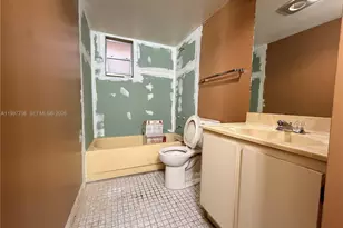 17000 NW 67th Ave, Hialeah, FL 33015 - Photo 15