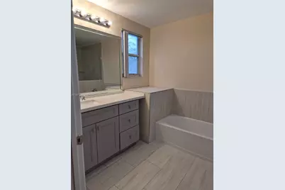 2488 NW 99th Way, Sunrise, FL 33322 - Photo 17