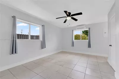 3827 SW 88th Ct, Miami, FL 33165 - Photo 13