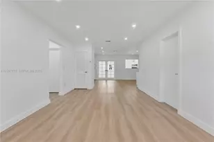 3827 SW 88th Ct, Miami, FL 33165 - Photo 17