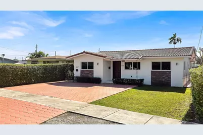 3827 SW 88th Ct, Miami, FL 33165 - Photo 3