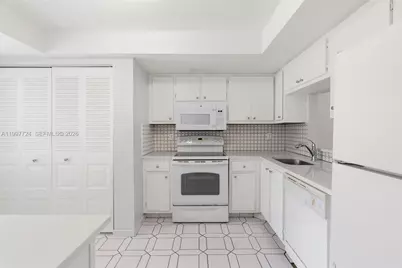1480 NW 80th Ave #304, Margate, FL 33063 - Photo 5