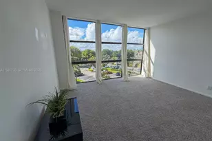 1000 Parkview Dr, Hallandale Beach, FL 33009 - Photo 17