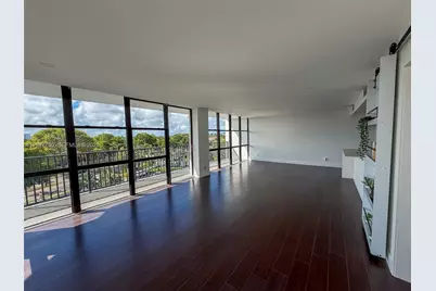 1000 Parkview Dr #531, Hallandale Beach, FL 33009 - Photo 3