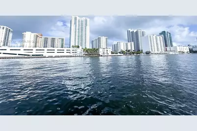 1000 Parkview Dr #531, Hallandale Beach, FL 33009 - Photo 35