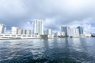 1000 Parkview Dr, Hallandale Beach, FL 33009 - Photo 35