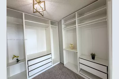 1000 Parkview Dr #531, Hallandale Beach, FL 33009 - Photo 23