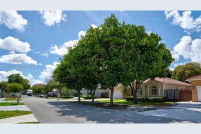 16252 SW 42nd Ter, Miami, FL 33185 - Photo 13