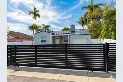 2376 NW 2nd St, Miami, FL 33125 - Photo 5