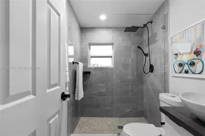 2376 NW 2nd St, Miami, FL 33125 - Photo 59