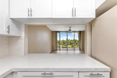 1700 NW N River Dr #708, Miami, FL 33125 - Photo 11