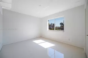 1080 NE 80th St, Miami, FL 33138 - Photo 9