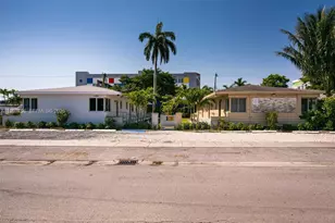 1080 NE 80th St, Miami, FL 33138 - Photo 15