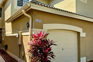 2469 Cordoba Bend, Weston, FL 33327 - Photo 3