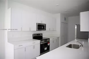 5001 Peacock Way, Dania Beach, FL 33312 - Photo 11