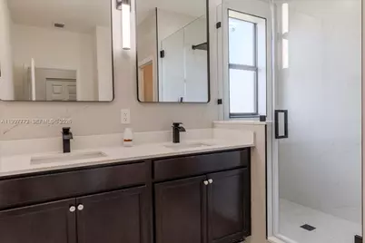 3335 W 94th Ter, Hialeah, FL 33018 - Photo 31