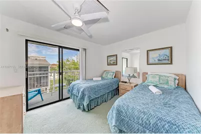 3400 6th Ave #6, Holmes Beach, FL 34217 - Photo 7