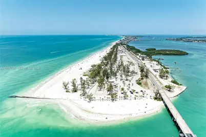 3400 6th Ave #6, Holmes Beach, FL 34217 - Photo 65