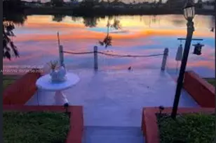 251 SW 22nd Pl, Cape Coral, FL 33991 - Photo 5