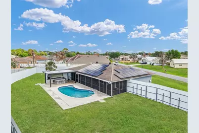 702 NW Orchid St, Port Saint Lucie, FL 34983 - Photo 5