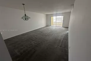 800 SW 125th Way, Pembroke Pines, FL 33027 - Photo 7