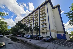 4550 NW 9th St, Miami, FL 33126 - Photo 17