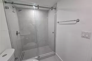 4550 NW 9th St, Miami, FL 33126 - Photo 11